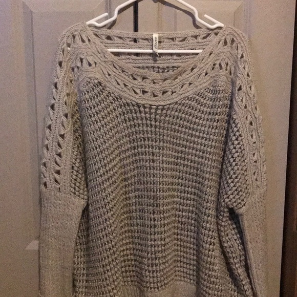 Sweater - Picture 1 of 5